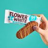 Picture of Flower & White Meringue Bar - 12x20g Salted Caramel